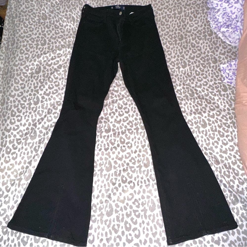 ❤️HOLLISTER HIGH-RISE FLARE size 11, color black